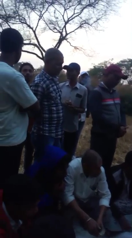 खेतों में शाम होते ही लग रहे लाखों के दांव, जुआ नेटवर्क पुलिस गश्त के बावजूद सक्रिय,वायरल वीडियो से उजागर हुआ जुए का संगठित फैलाव, स्थानीय लोगों में कानून व्यवस्था को लेकर चिंता