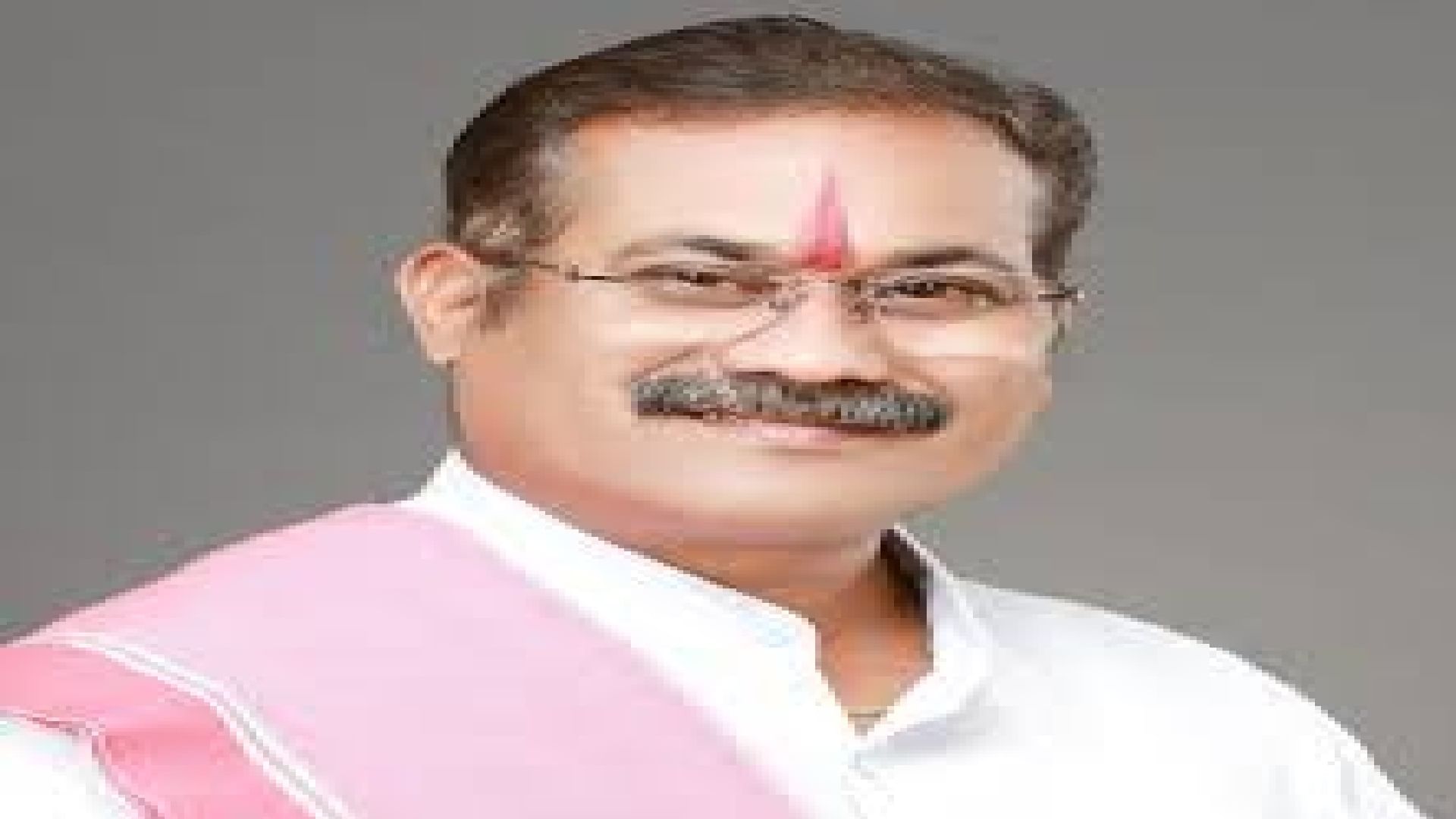 आखिरकार अमित बघेल हुआ गिरफ्तार ,पुलिस से भाग रहे अमित बघेल की मां का हुआ निधन, मजबूरन पुलिस के आगे करना पड़ा आत्मसमर्पण