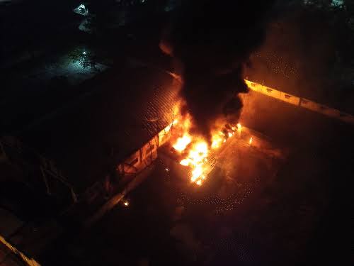 मित्तल फर्नीचर फैक्ट्री हादसा: संचालक पर एफआईआर दर्ज, जांच पूरी होने के बाद पुलिस की कार्रवाई, लापरवाही से मौत की धाराएं लगीं