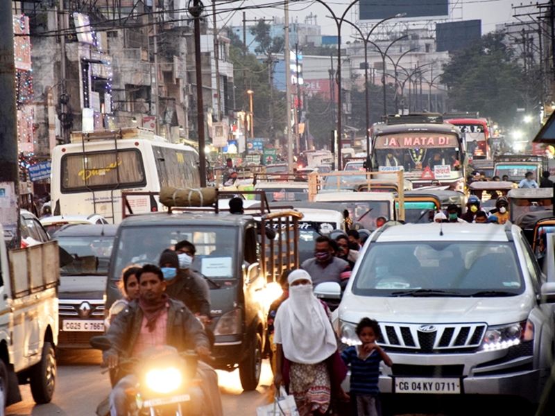 ट्रैफिक वायलेशन फ्री जोन बनाने नई पहल, सत्यम चौक से मगरपारा चौक तक चला विशेष अभियान
