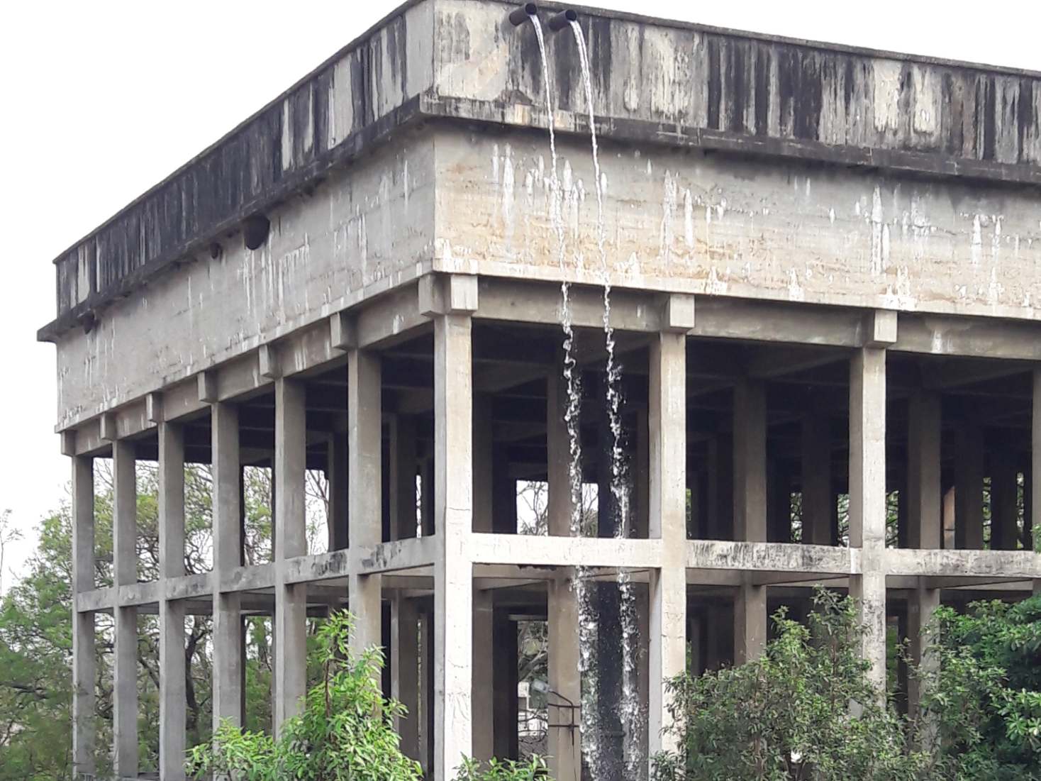 लीकेज और अवैध कनेक्शन बने 24×7 जलापूर्ति में सबसे बड़ी बाधा, 550 किमी लंबी पाइपलाइन के बावजूद 70 वार्डों में अभी संभव नहीं चौबीसों घंटे पानी