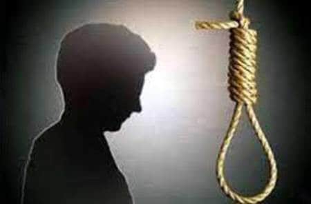 परिजन सो रहे थे कमरे में, युवक ने लगाई फांसी, लंबे समय से बीमारी और सिरदर्द से था परेशान