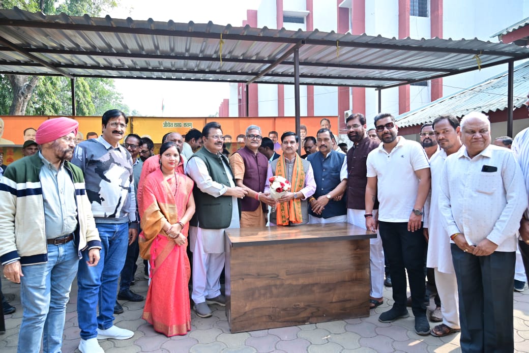 केंद्रीय मंत्री तोखन साहू के जन दर्शन कार्यक्रम में नागरिकों की समस्याओं का मिला समाधान