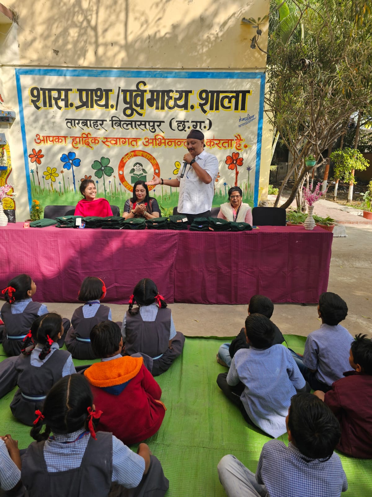 सहयोग फाउंडेशन एवं स्वयंसिद्धा फाउंडेशन की पहल: 112 बच्चों को वितरित किए गए स्वेटर