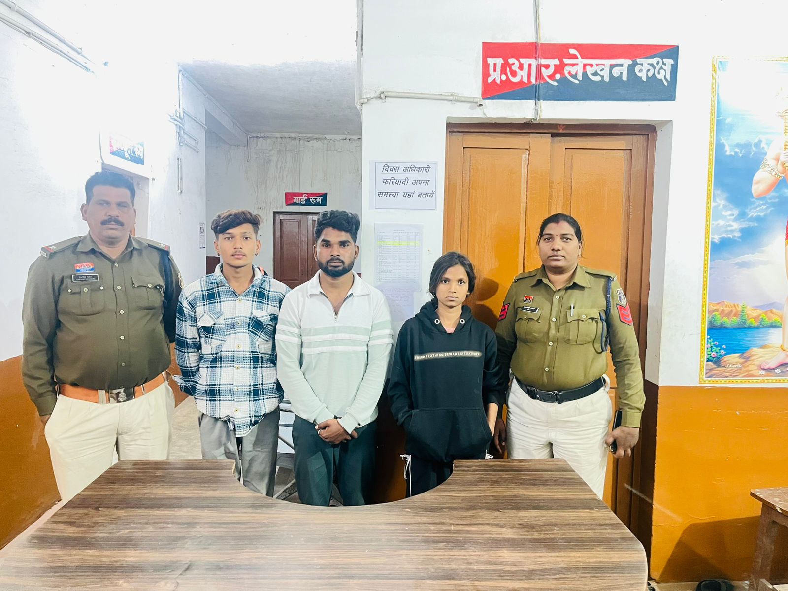 अशांति फैलाने वाले तीन व्यक्तियों पर कोनी पुलिस की कार्रवाई, महिला से मारपीट और गवाहों को धमकाने पर प्रतिबंधात्मक धाराओं में गिरफ्तारी
