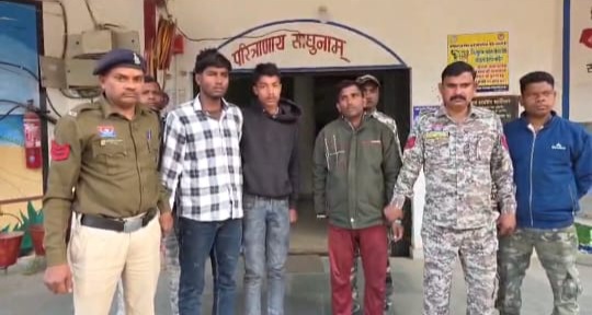 रिश्तों को किया तार-तार: काम दिलाने के बहाने बुलाया, फिर शराब पिलाकर रिश्तेदार ने साथियों संग युवती से किया गैंगरेप, तीन आरोपी गिरफ्तार