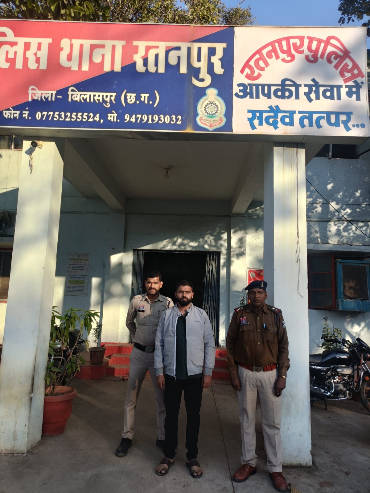 फरार पशु तस्कर रायपुर से गिरफ्तार, रतनपुर पुलिस को बड़ी सफलता, 17 मवेशियों की तस्करी के मामले में लंबे समय से था फरार आरोपी