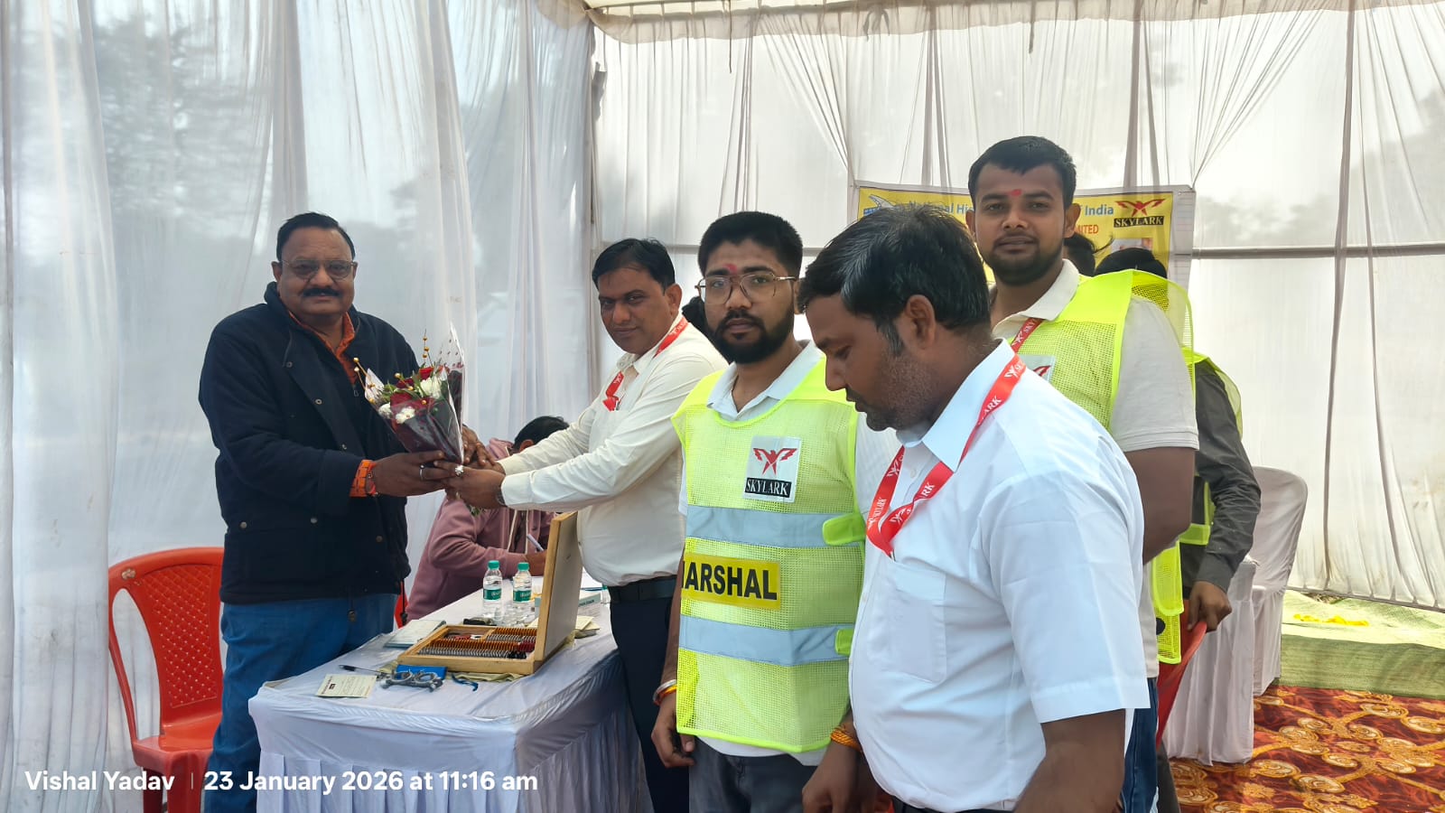 लिम्हा टोल प्लाज़ा पर निःशुल्क नेत्र जाँच शिविर, 1000 वाहन चालकों की हुई जाँच