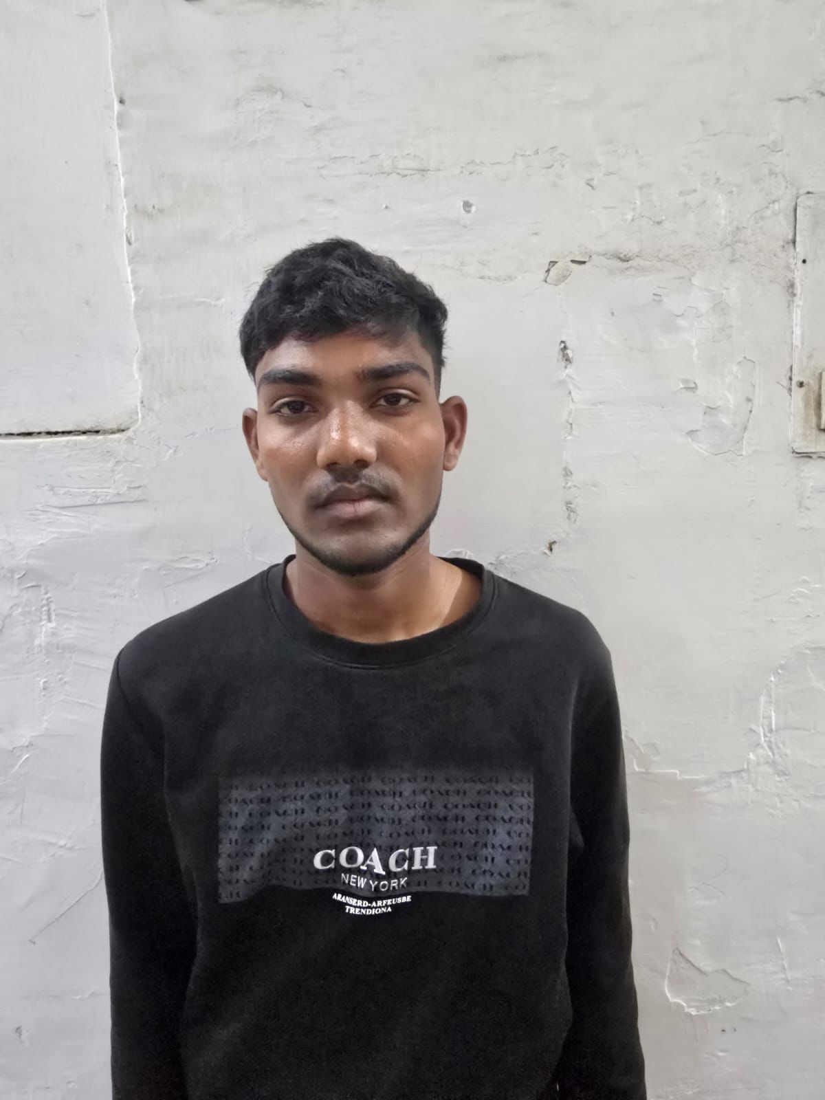 गांधी चौक क्षेत्र से नशीली गोलियों की अवैध बिक्री करते युवक गिरफ्तार, 90 प्रतिबंधित टैबलेट, नकद और मोबाइल फोन जब्त