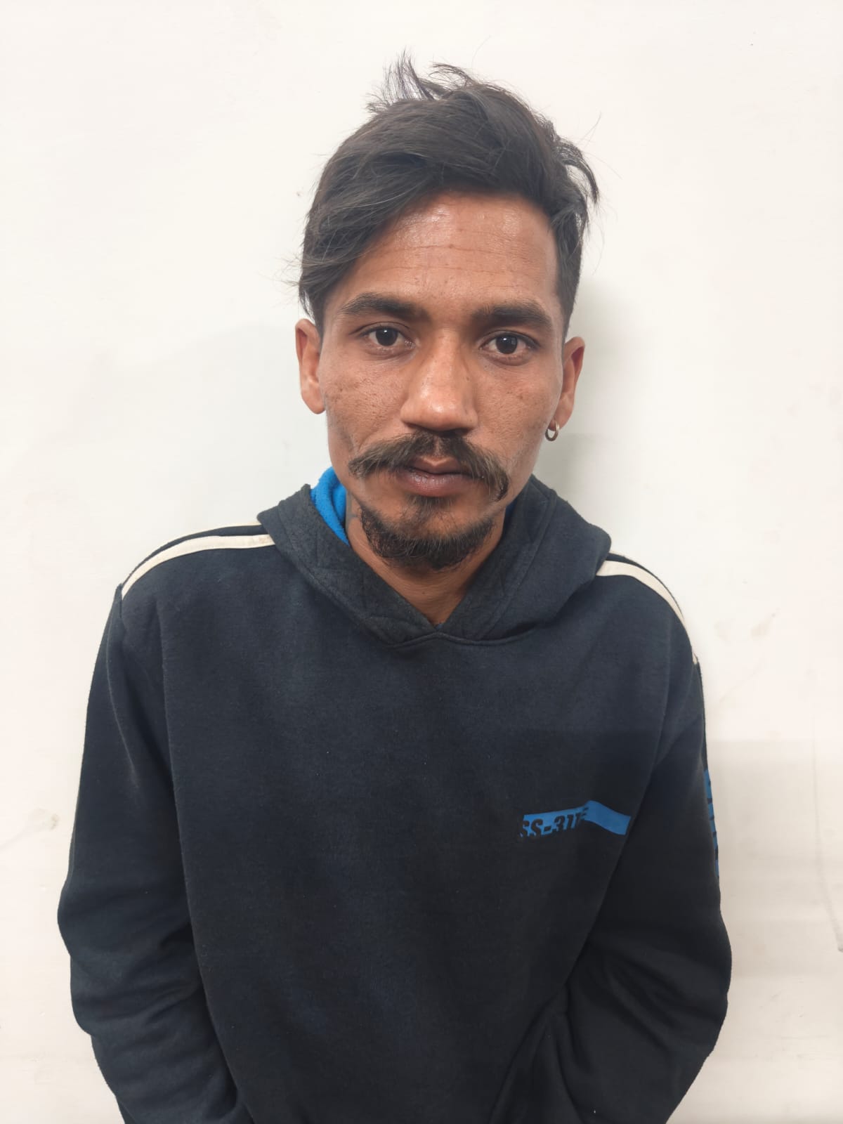 पुराने केस में समझौते के लिए बना रहा था दबाव, आवेश में हुई हत्या, डेढ़ घंटे में दो आरोपी गिरफ्तार, हैप्पी स्ट्रीट के पास निगरानी बदमाश की चाकू गोदकर हत्या, सप्ताह भर पहले ही जेल से छूटा था