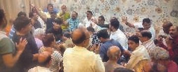 वसंत पंचमी से शुरू हुआ बैसवारी फाग महोत्सव, 45 दिनों तक गूंजेंगे पारंपरिक फाग गीत, अंग्रेजों के खिलाफ रणनीति से जन्मी परंपरा आज समाज को जोड़ने का माध्यम बनी