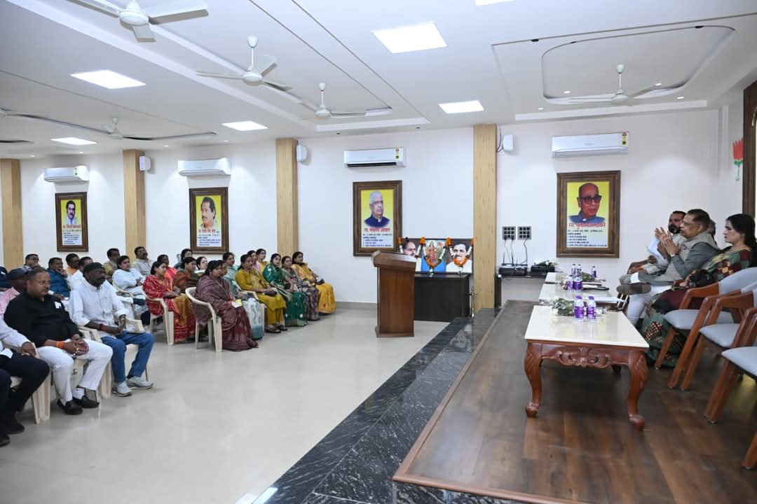 नगर विकास कार्यों में नहीं होगी धन की कमी : अमर अग्रवाल, आमसभा की बैठक को लेकर भाजपा पार्षद दल ने बनाई रणनीति