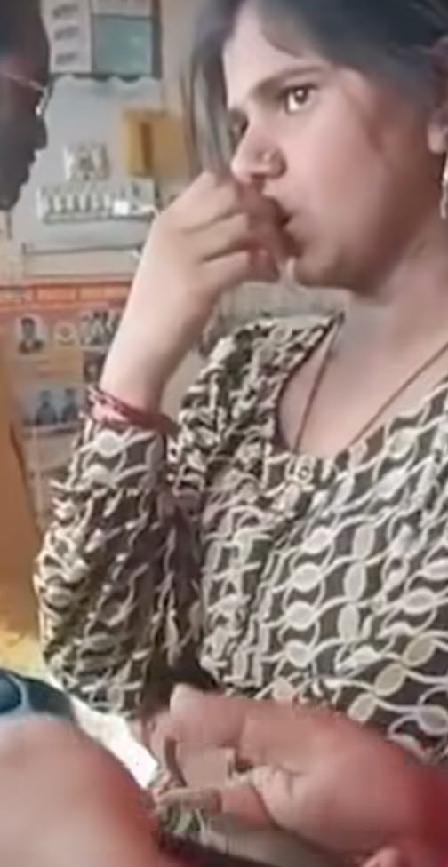 दो साल पुराने लेन-देन को लेकर सरेराह महिला की पिटाई, वीडियो वायरल