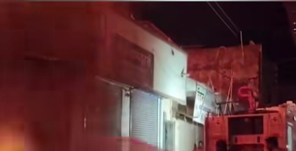 मुंगेली में जनरल स्टोर में भीषण आग, तीन मंजिला दुकान जलकर खाक