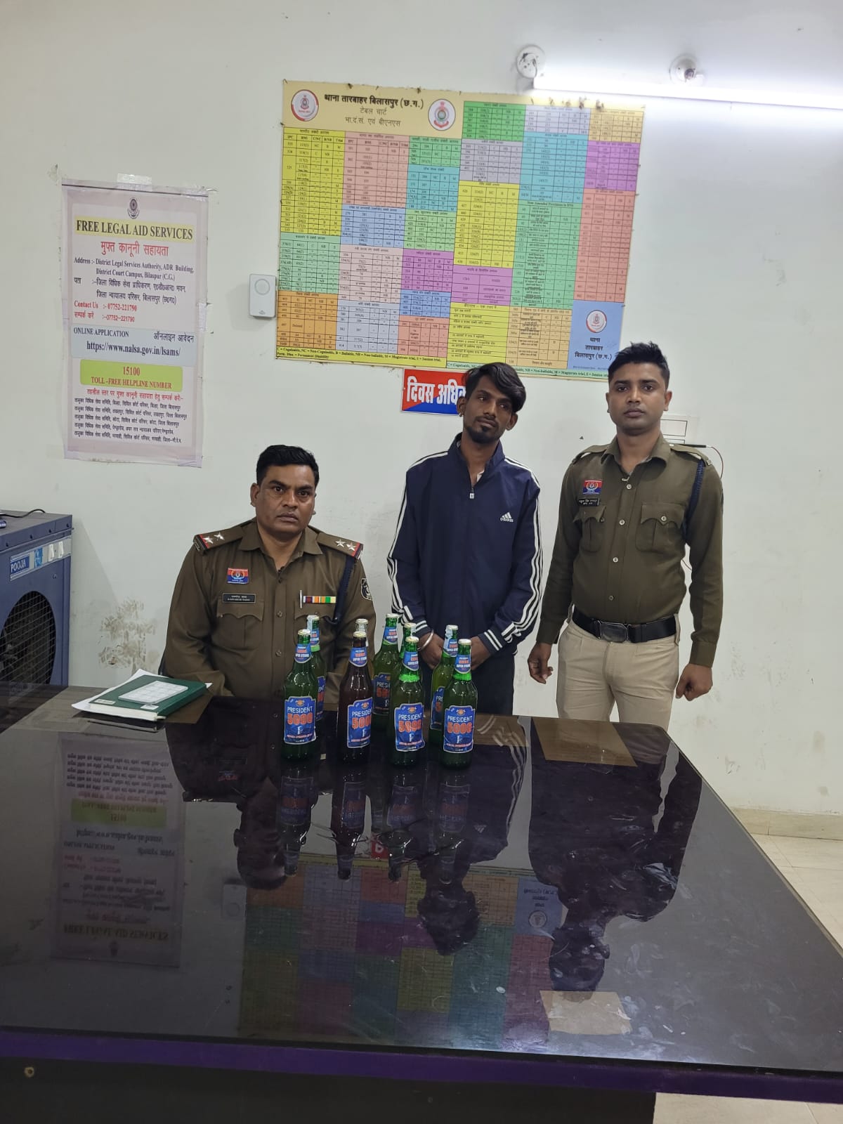 जिले में नशे के खिलाफ पुलिस की ताबड़तोड़ कार्रवाई, तीन मामलों में&nbsp; गांजा और शराब के साथ आरोपी गिरफ्तार