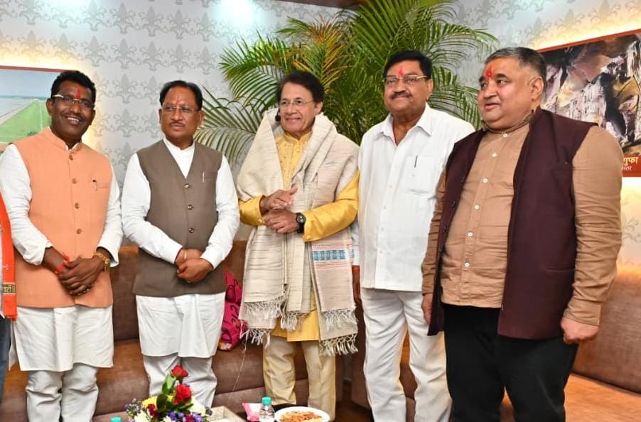 आस्था, संस्कृति और रामकथा से आलोकित हुआ राजिम कुंभ कल्प 2026, प्रख्यात कलाकार श्री अरुण गोविल ने दी “सुनो श्री राम कहानी” की भावपूर्ण प्रस्तुति, मुख्यमंत्री से की आत्मीय भेंट