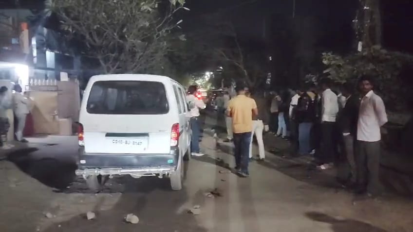 बिलासपुर सराफा कारोबारी लूट कांड: यूपी में शॉर्ट एनकाउंटर, एक बदमाश के पैर में गोली, गिरोह ने किया सरेंडर