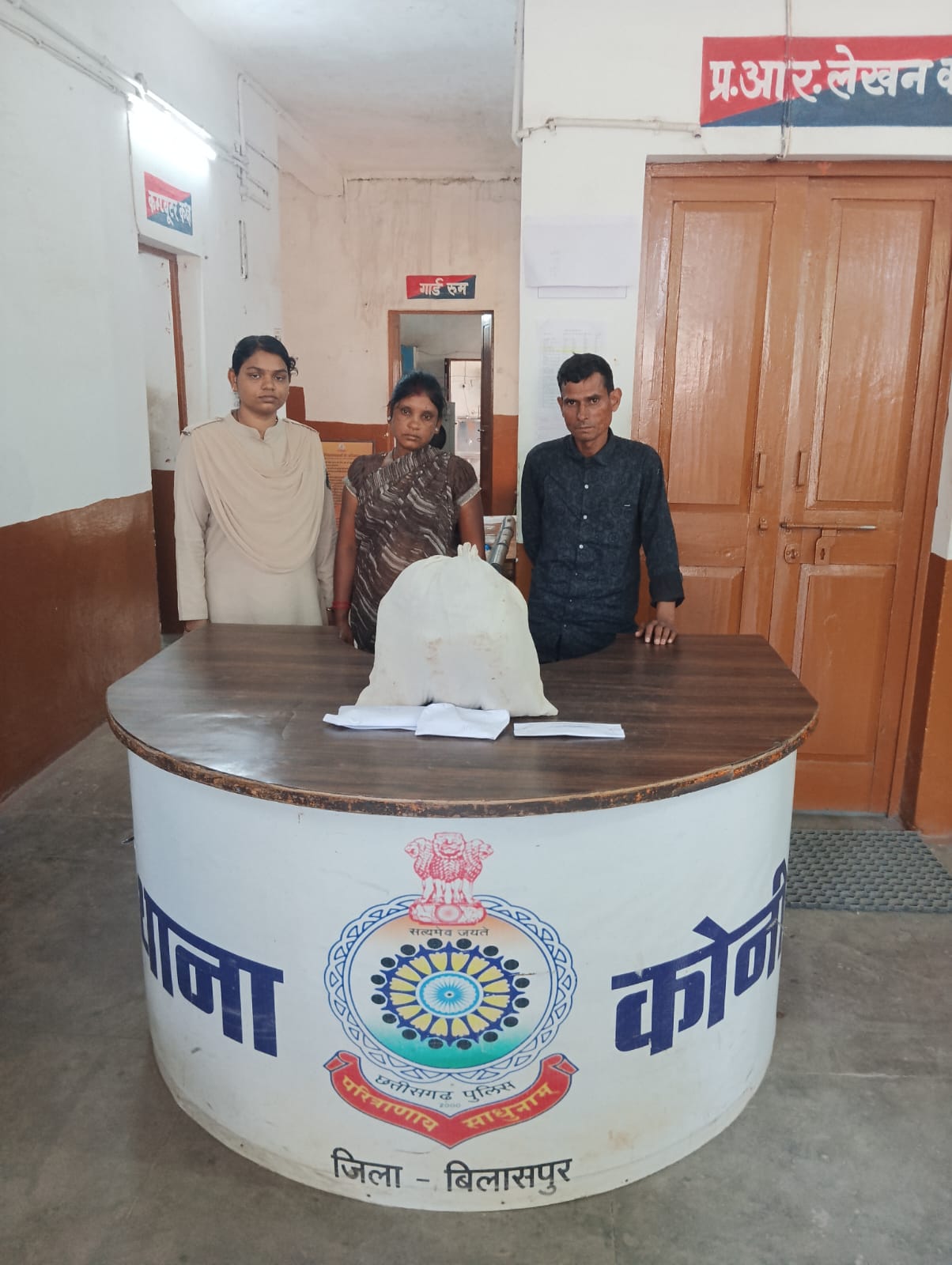 कोनी पुलिस की कार्रवाई: 3.700 किलो गांजा के साथ दो आरोपी गिरफ्तार