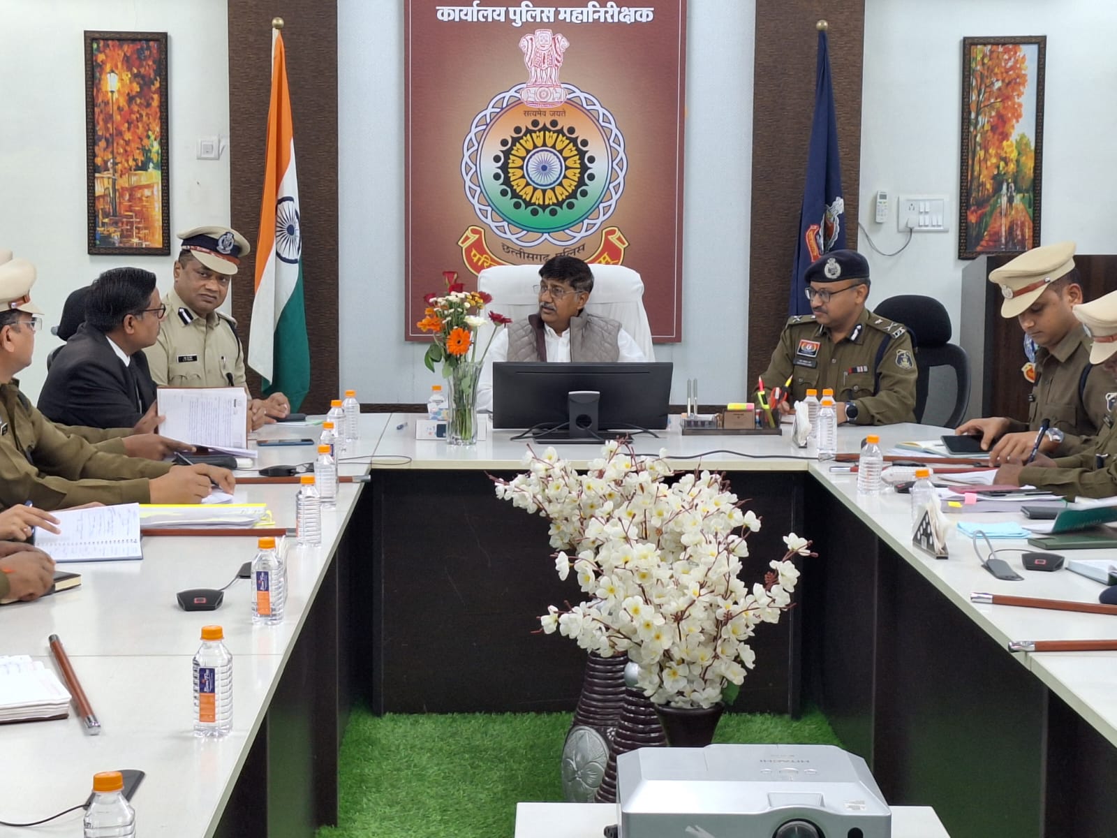 बिलासपुर में पुलिस अधिकारियों की बैठक: डीजीपी ने कानून-व्यवस्था और कार्यप्रणाली पर दिए सख्त निर्देश