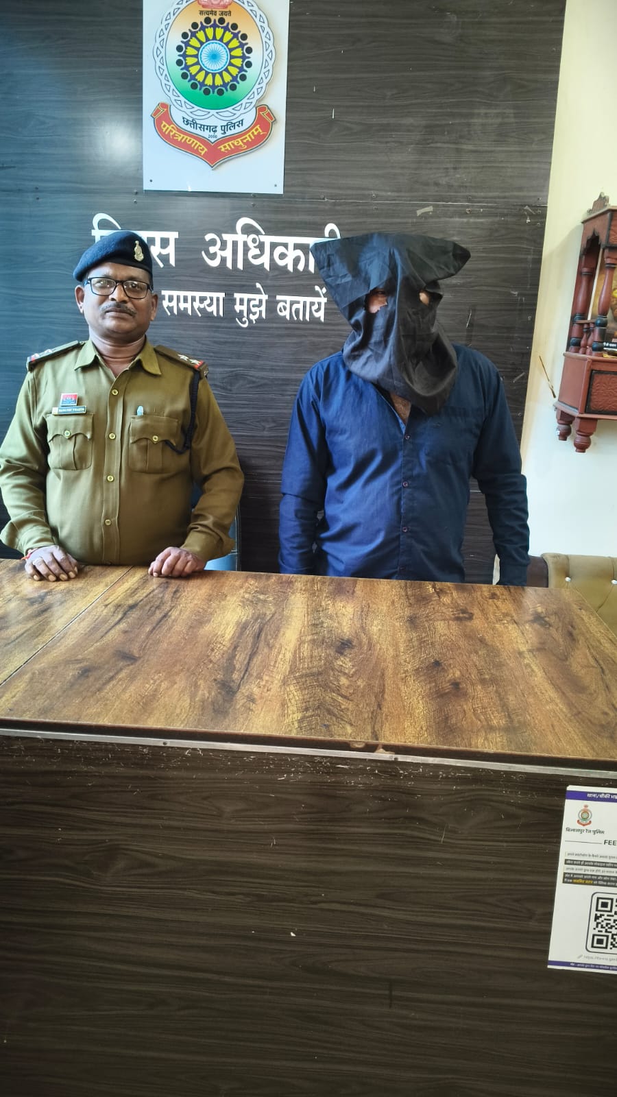 सरकंडा सराफा कारोबारी से लूट का छठवां आरोपी भी गिरफ्तार, चारों लुटेरों को लाया गया बिलासपुर, रेकी कर बनाया था प्लान, इधर सीपत लूट मामले में पुलिस के हाथ अब तक खाली