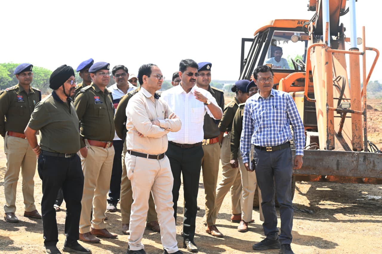 रहंगी में मुख्यमंत्री के आगमन की तैयारियां तेज, कलेक्टर-एसएसपी ने किया स्थल निरीक्षण