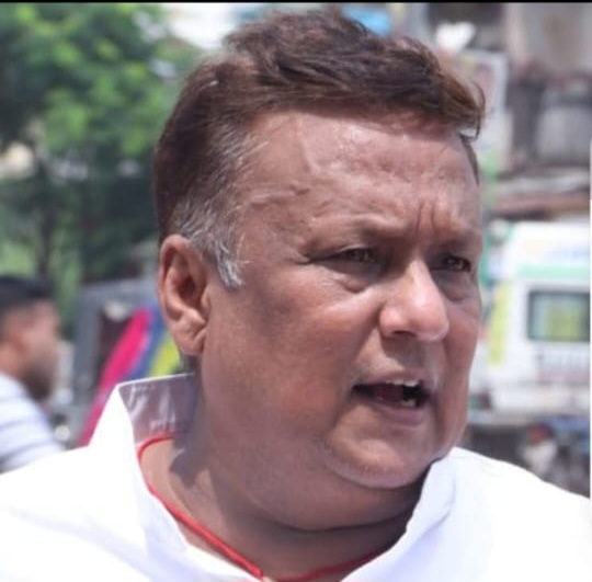 कचरा गाड़ी ने बदला सुर, मुंगेली के गांधी वार्ड में बज रहा है विनय के अपने वर्जन में स्वच्छता गीत , कचरा गाड़ी बना प्रचार रथ, स्वच्छता के बहाने वार्ड ब्रांडिंग भी