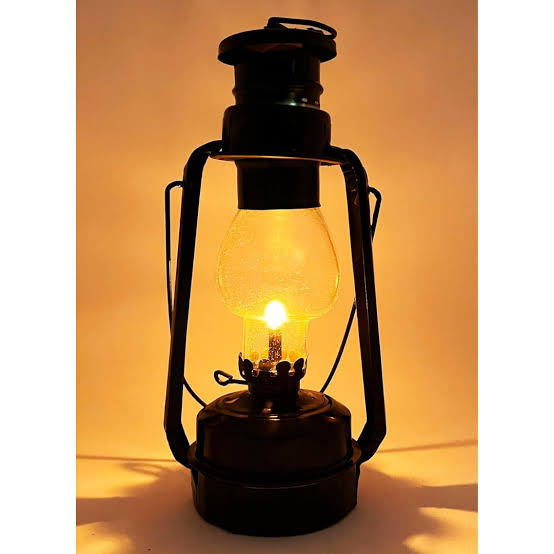 स्ट्रीट लाइटें नहीं सुधरीं तो निगम को कांग्रेसी देंगे मोमबत्ती और लालटेन