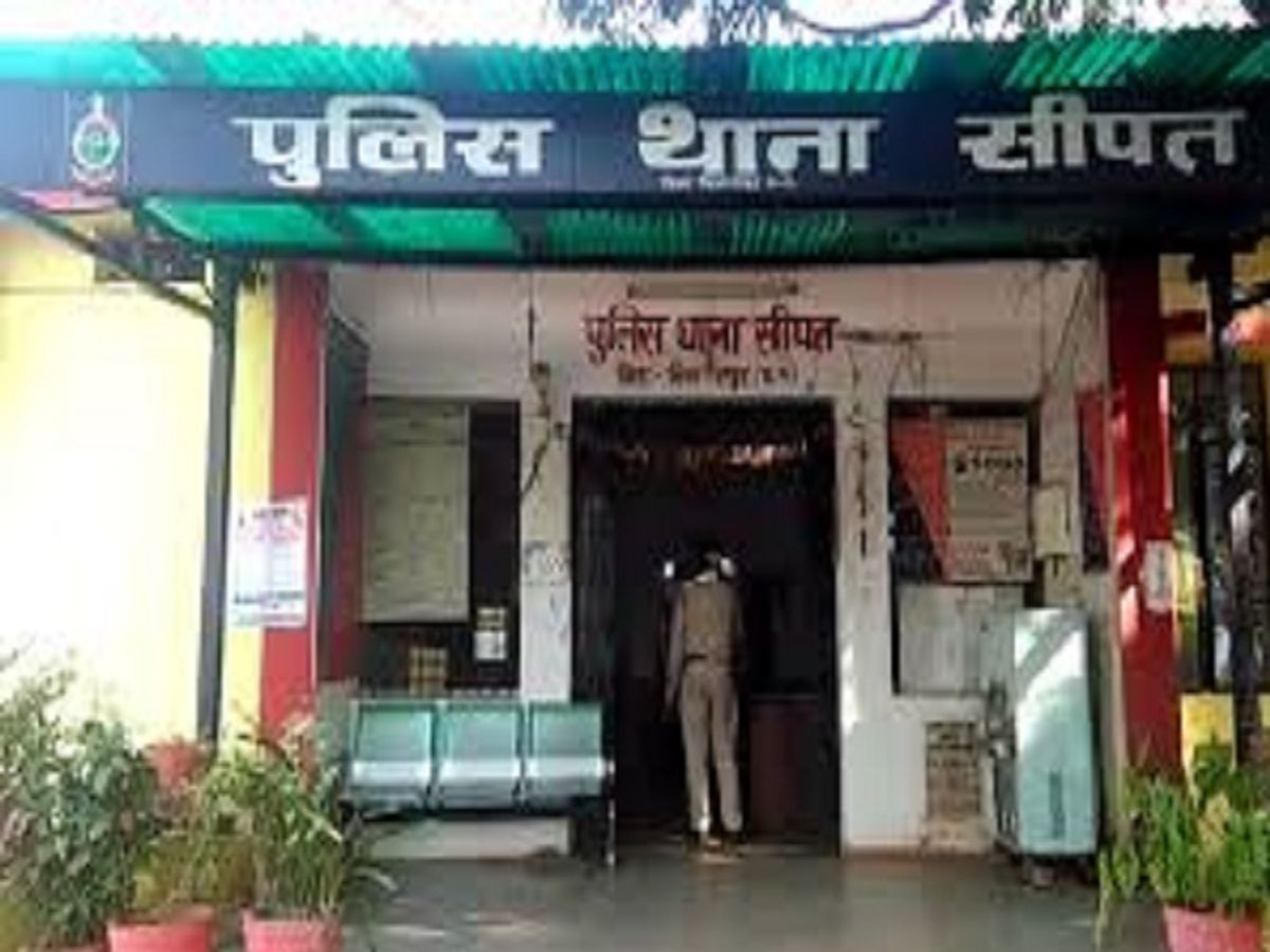 खमरिया में ज्वेलर्स से उठाईगिरी, तीन नकाबपोश बाइक सवार दो जेवरों के बैग लेकर फरार