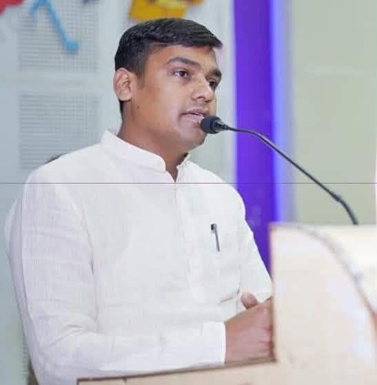 शिक्षा विभाग में हड़कंप, जिला शिक्षा अधिकारी टांडे-बाबू सुनील यादव पर जांच के आदेश