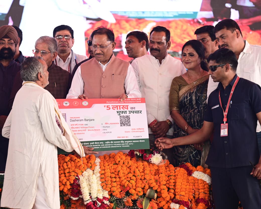 मुख्यमंत्री ने किसान सम्मेलन में बांटी खुशहाली की सौगात,शासन की योजनाओं का हितग्राहियों को मिला लाभ