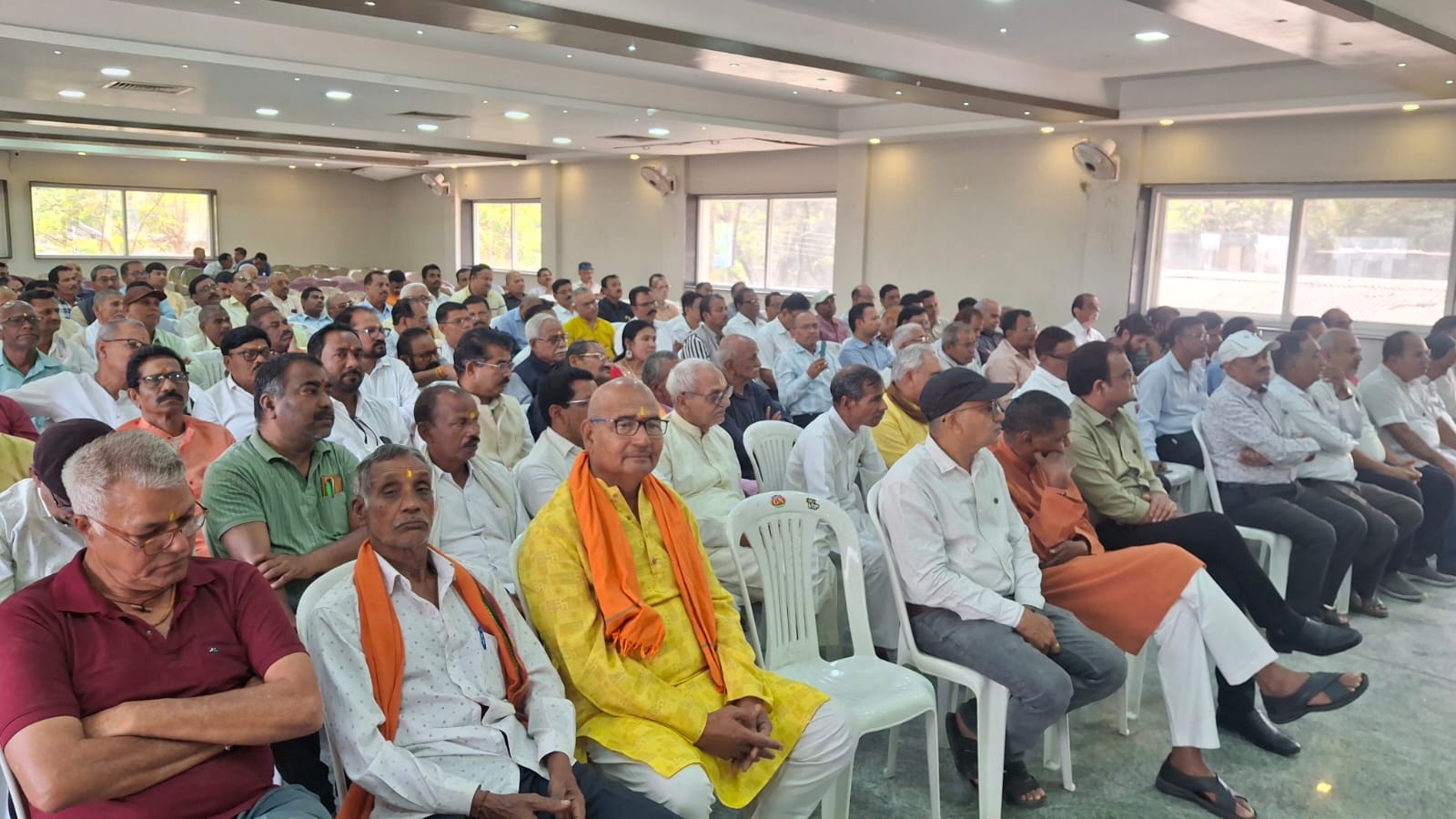 संघ ने विभिन्न समाजों के साथ की बैठक, एकजुटता व आपसी सहयोग पर दिया जोर