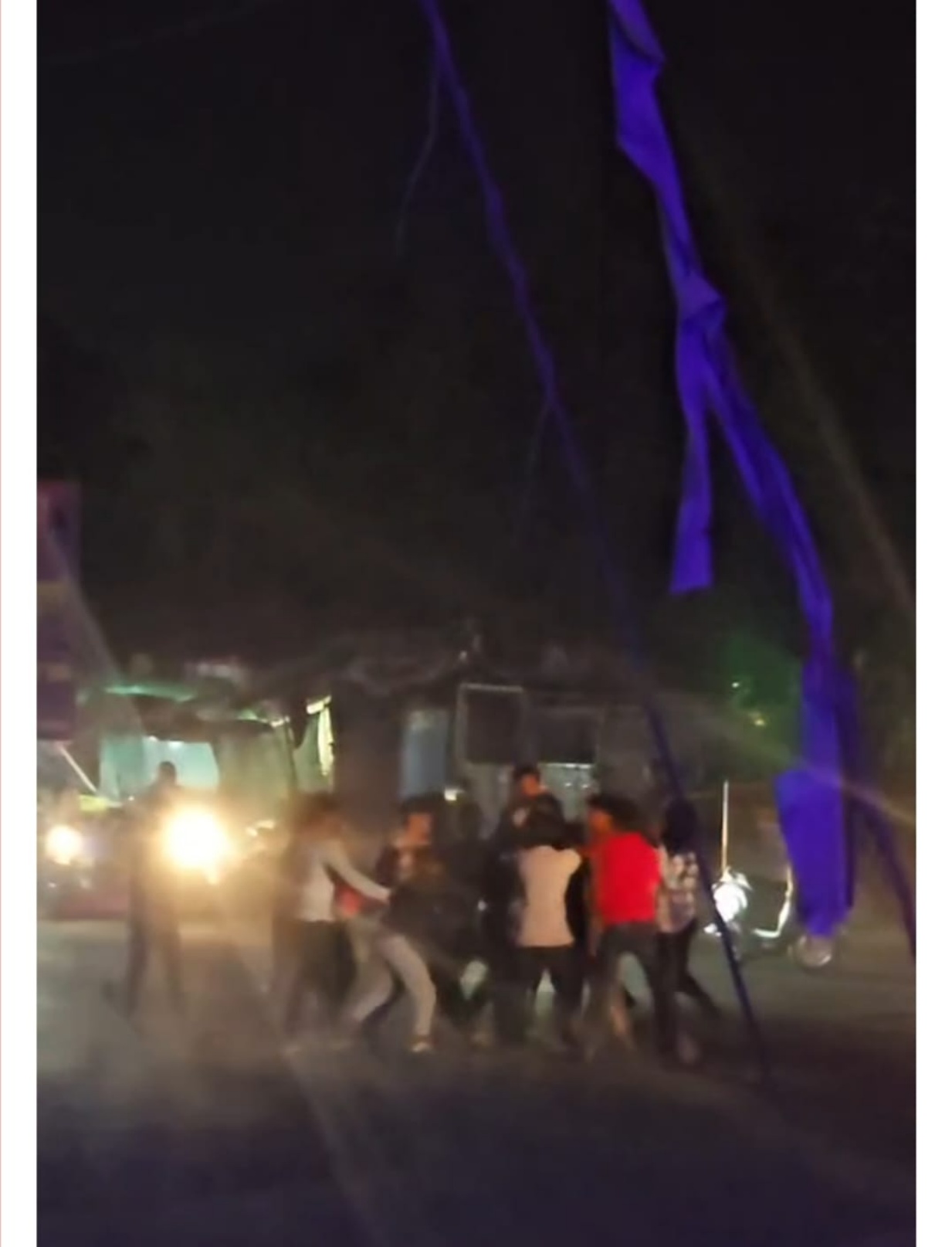 लालखदान चौक के पास युवकों के दो गुटों में सरेराह मारपीट, वीडियो वायरल