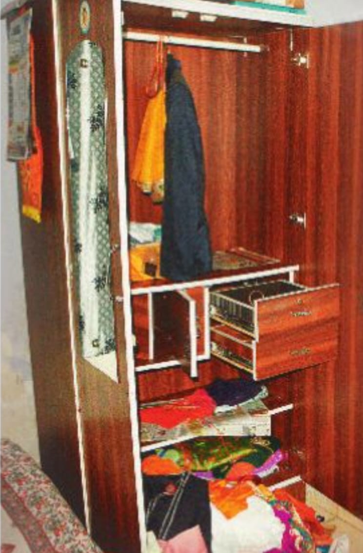 सूने मकान को चोरों ने बनाया निशाना, लाखों की चोरी