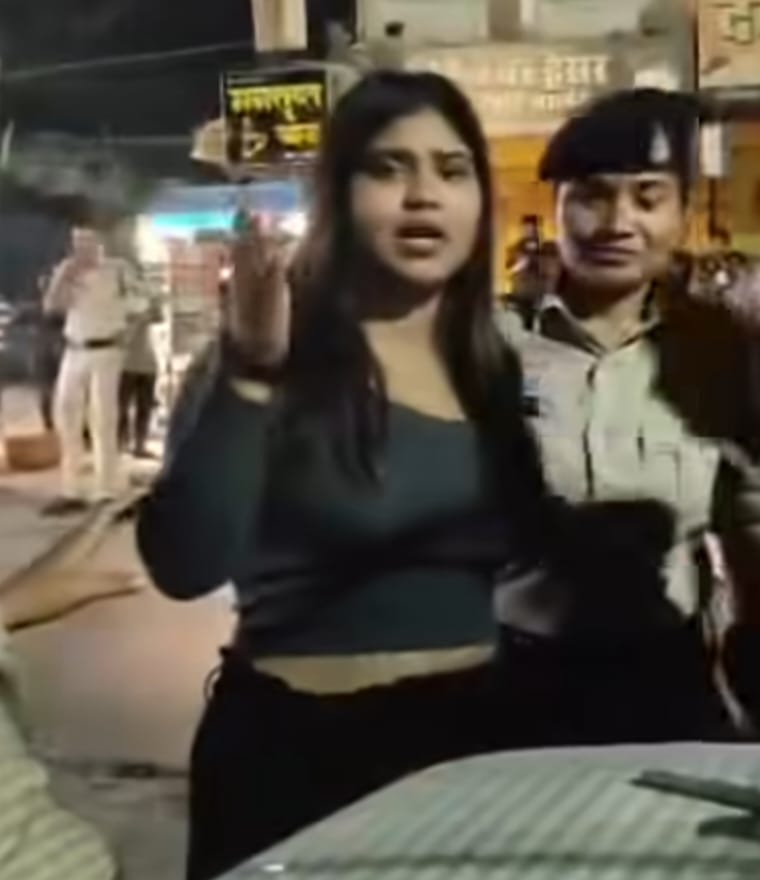 वाहन चेकिंग के दौरान नशे में धुत युवती ने मचाया हंगामा, स्कूटी जब्त