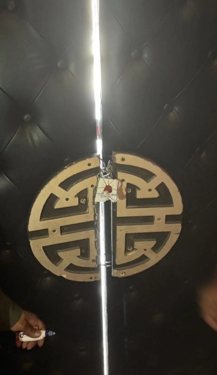 सिल्वर ऑक बार पर कार्रवाई: सीलबंद बोतल बेचने पर 7 दिन के लिए लाइसेंस सस्पेंड, परिसर सील