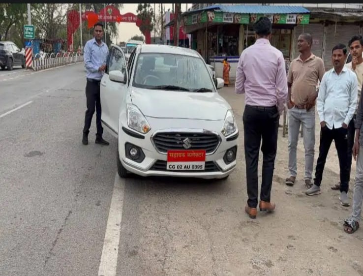 रतनपुर में तेज रफ्तार पिकअप ने एसडीएम की कार को मारी टक्कर, ट्रेनी आईएएस बाल-बाल बचे