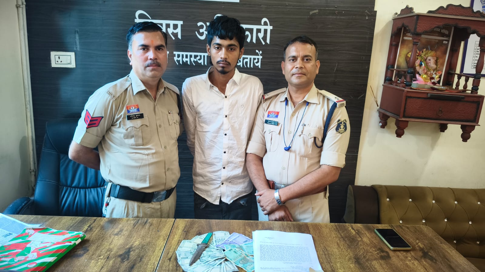 चाकू दिखाकर 50 हजार की लूट, आरोपी कुछ ही घंटों में गिरफ्तार