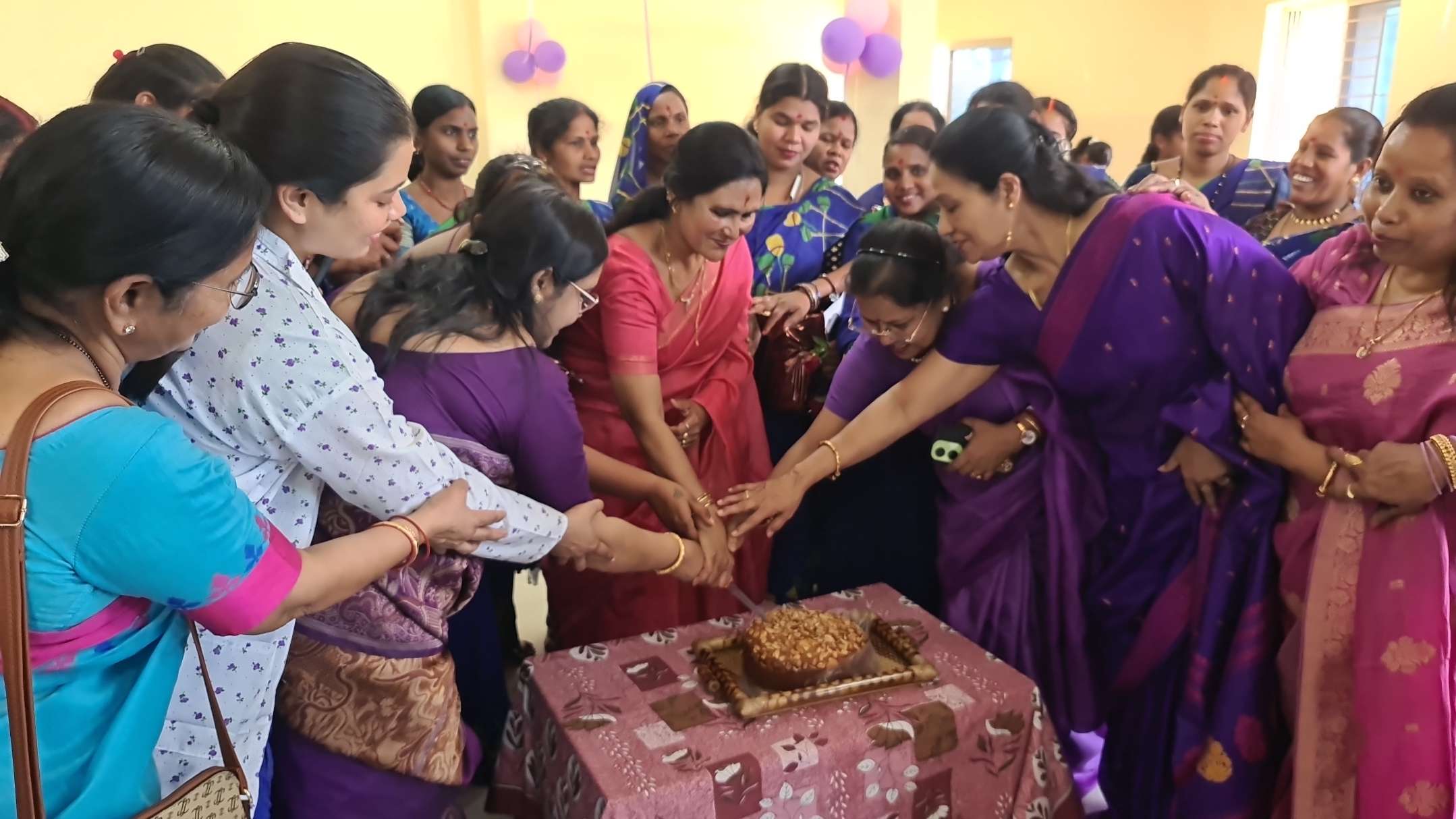 अंतर्राष्ट्रीय महिला दिवस: समानता की राह पर चलकर सामाजिक संस्था आनंद संघ द्वारा किया गया 25 स्वच्छता दीदियों का सम्मान