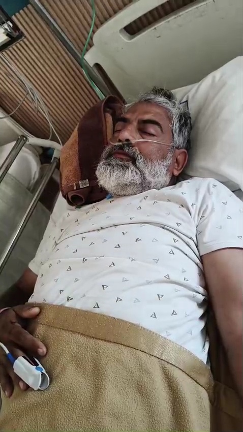 नौसिखिया कार चालक की लापरवाही से दुकान में घुसा वाहन, दुकानदार गंभीर रूप से घायल, आरोपी मदद करने की बजाय अब उल्टे पीड़ित परिवार को धमका रहे