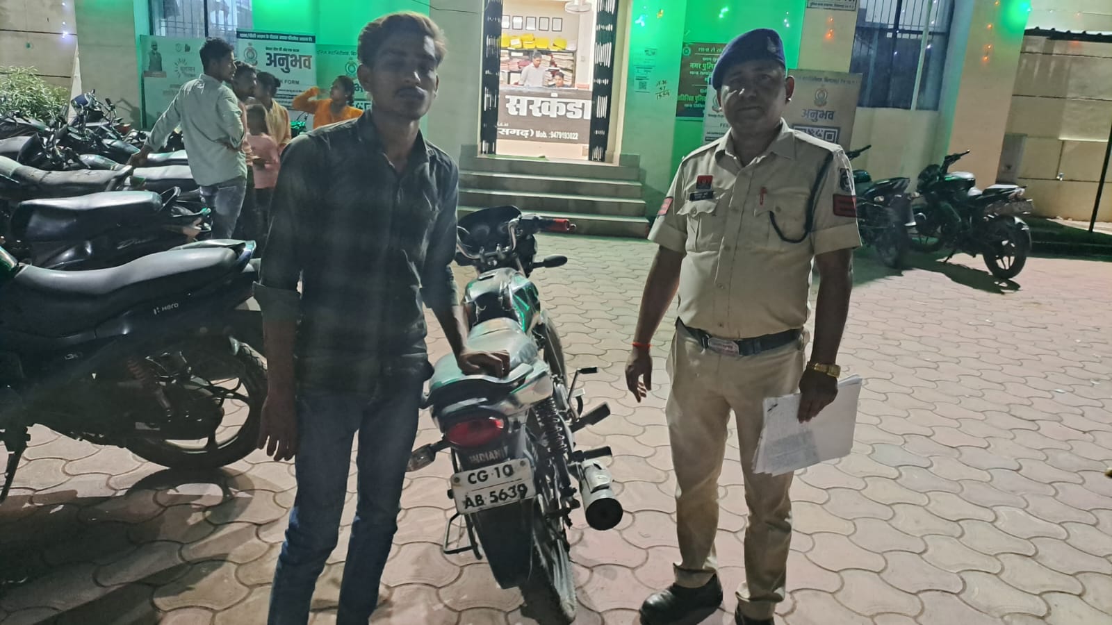 ‘सशक्त ऐप’ के माध्यम से 7 साल पहले चोरी हुआ बाइक पुलिस ने किया बरामद, बाइक चोर सरकंडा पुलिस के हत्थे चढ़ा