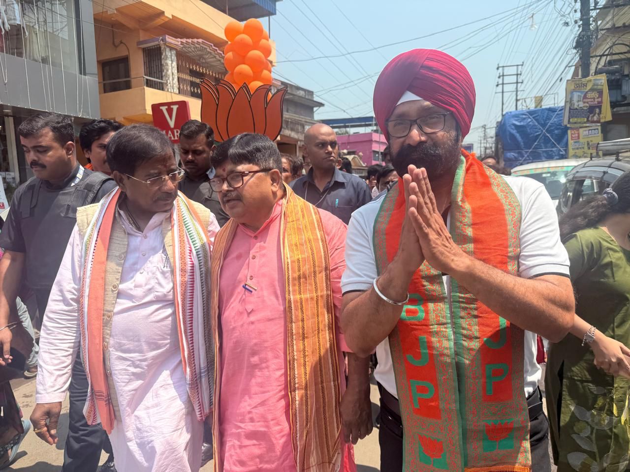 4 मई दीदी गई के नारे के साथ पश्चिम बंगाल में भाजपा का धुआंधार चुनाव प्रचार , भाजपा प्रत्याशी के नामांकन रैली में शामिल हुए अमरजीत सिंह दुआ