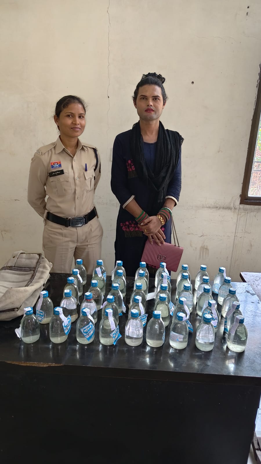 बिलासपुर: तारबाहर पुलिस की कार्रवाई, अवैध शराब बेचते आरोपी गिरफ्तार—42 बोतल जब्त