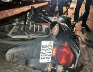 एनएच पर दर्दनाक हादसा: डिवाइडर से टकराई बाइक, वन आरक्षक की मौके पर मौत