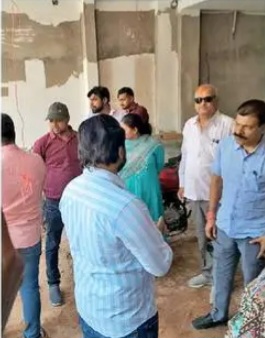 अवैध निर्माण पर निगम की बड़ी कार्रवाई: दो मंजिल की अनुमति लेकर खड़ी की 4 मंजिला इमारत, भवन सील