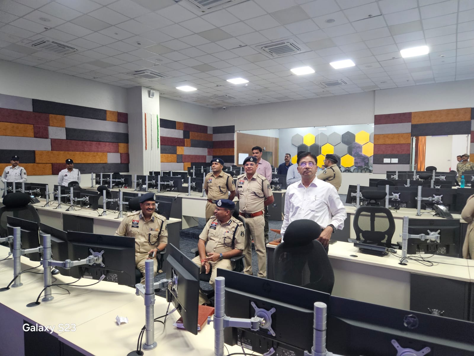 आईटीएमएस, साइबर सेल व कंट्रोल रूम का आईजी-एसएसपी ने किया निरीक्षण, ट्रैफिक नियम उल्लंघन पर सख्ती के निर्देश