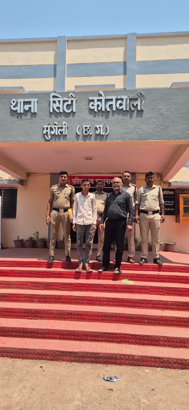 ‘ऑपरेशन बाज’ के तहत मुंगेली पुलिस की कार्रवाई, 24 नग बीयर के साथ दो आरोपी गिरफ्तार