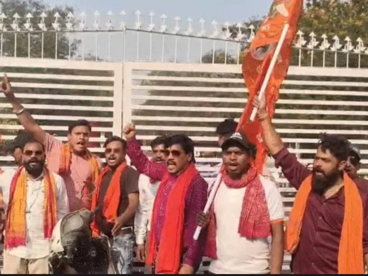 सीयू में भगवान श्री राम, परशुराम और डॉक्टर अंबेडकर पर आपत्तिजनक टिप्पणी पर बवाल, चार लॉ छात्र हॉस्टल से निष्कासित, एफआईआर दर्ज