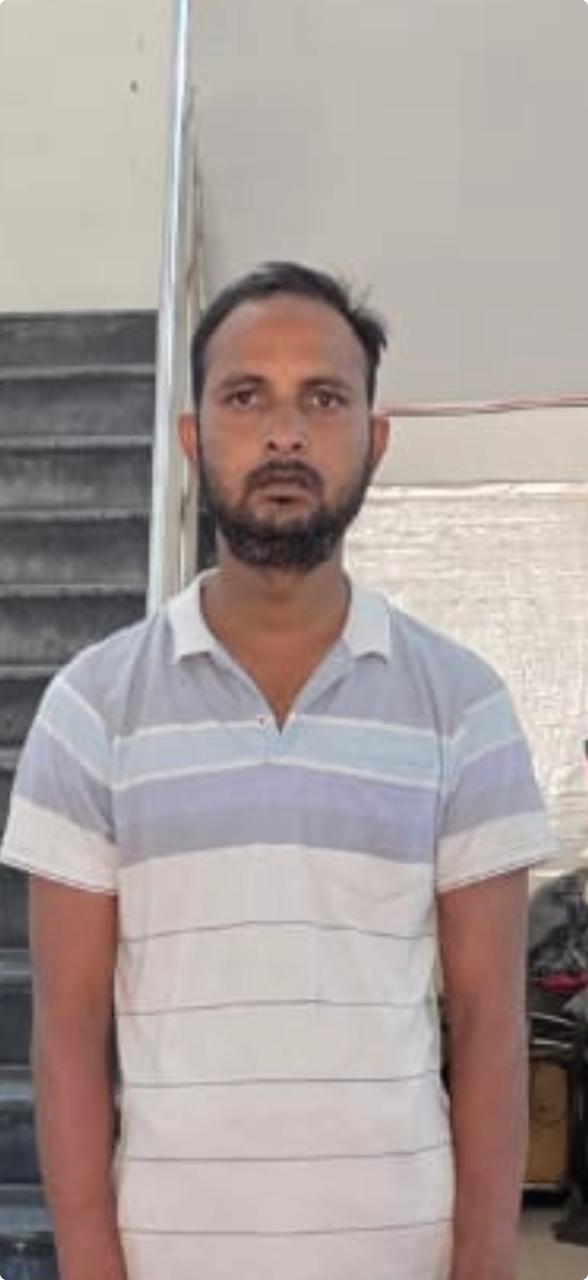 अपार्टमेंट चोरी का खुलासा: अंतरराज्यीय गिरोह का सदस्य गिरफ्तार, मेरठ से आरोपी दबोचा