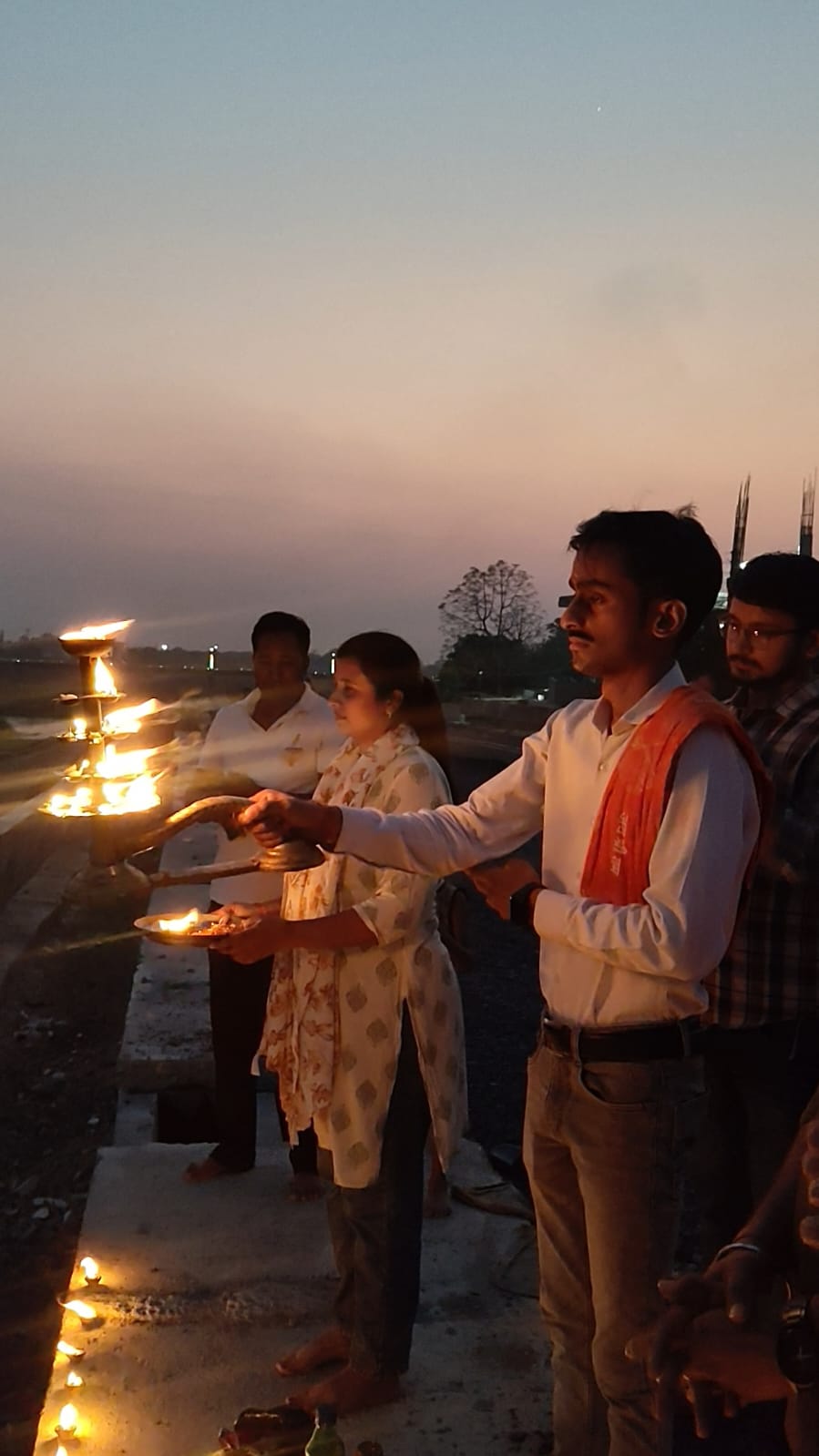 अरपा दाई की संध्या आरती का 77वां सप्ताह पूर्ण, स्वच्छता व संरक्षण का संकल्प दोहराया गया
