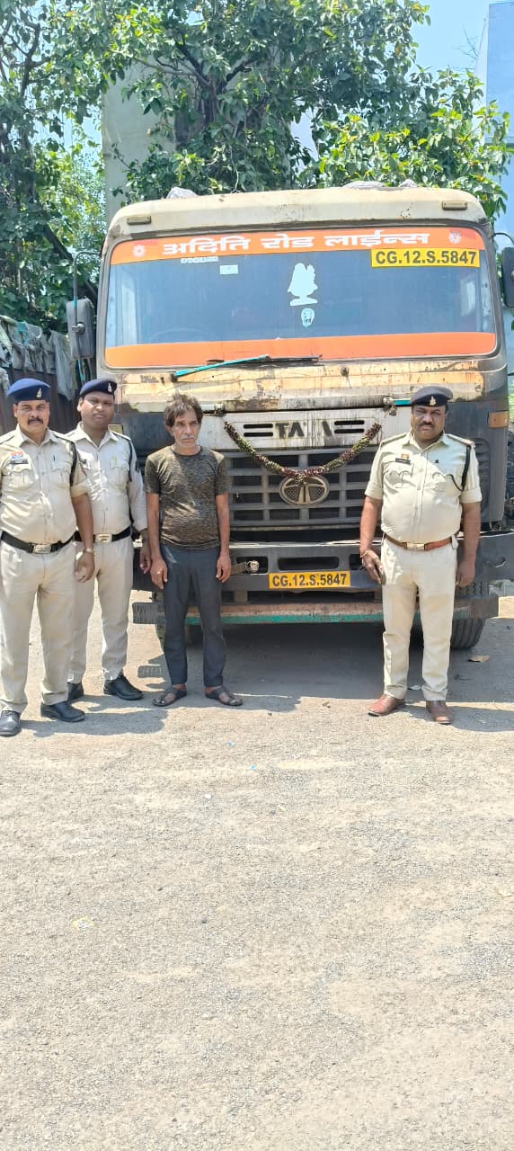 विद्युत खंभों को क्षतिग्रस्त करने वाला ट्रेलर चालक गिरफ्तार, डेढ़ लाख की शासकीय संपत्ति को पहुंची क्षति